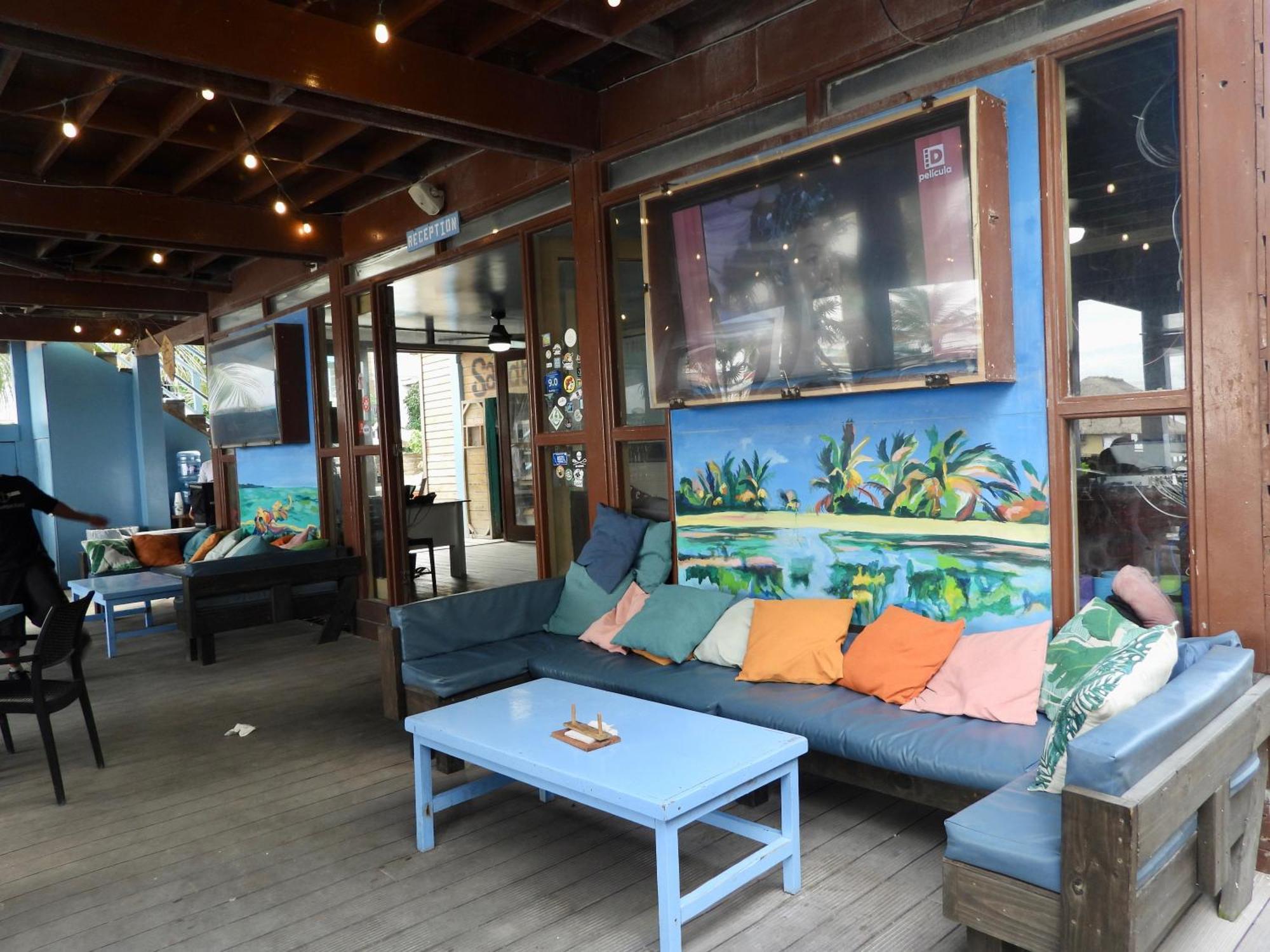 Sandbar Beachfront Hostel & Restaurant San Pedro  Exteriör bild