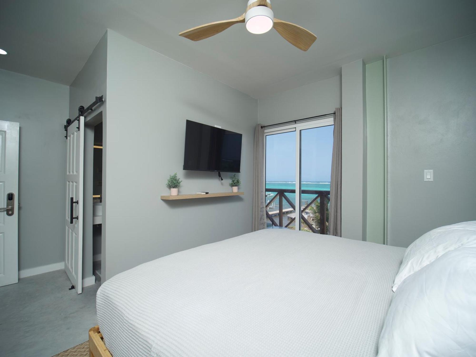 Sandbar Beachfront Hostel & Restaurant San Pedro  Rum bild