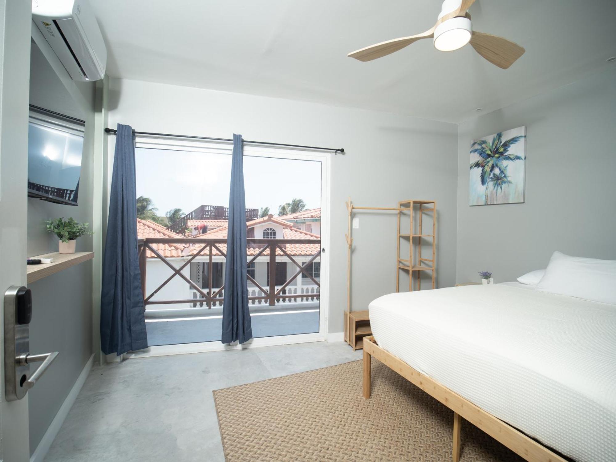 Sandbar Beachfront Hostel & Restaurant San Pedro  Rum bild